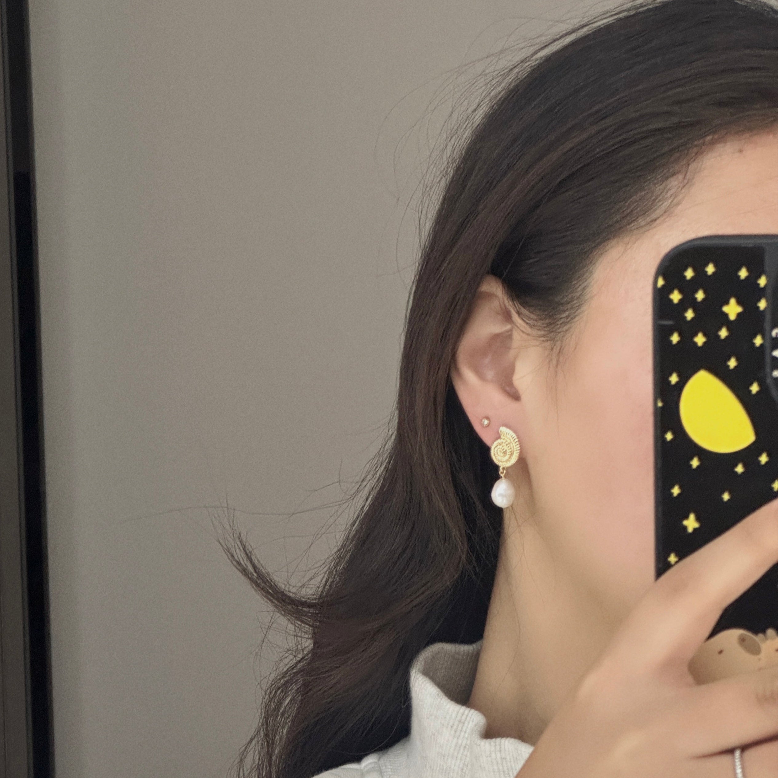Try-on: The Conch minimalist shell earrings, 18K gold plated brass, daily beach office wear
