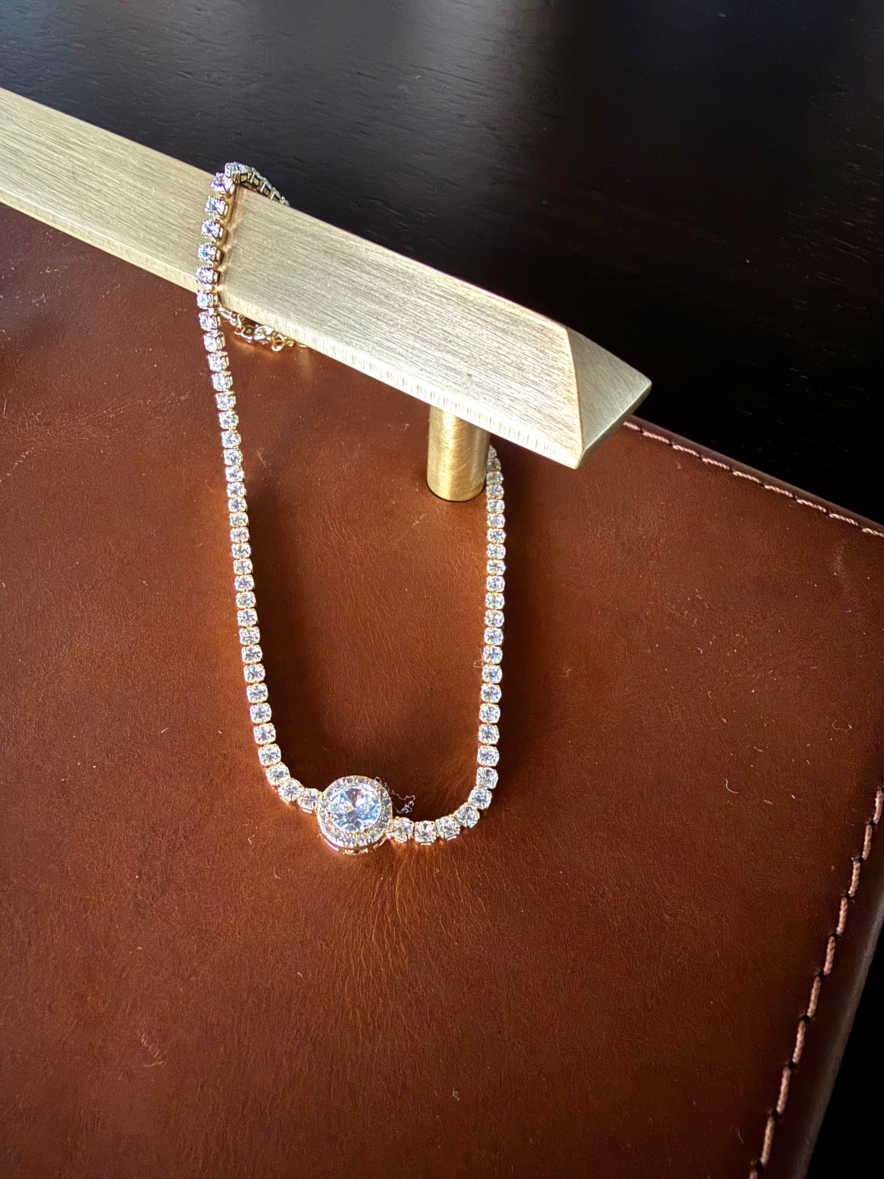 Orbit One Necklace