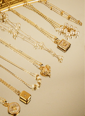 Best Necklaces for Zoom Calls: Camera-Friendly Styles for Instant Polish