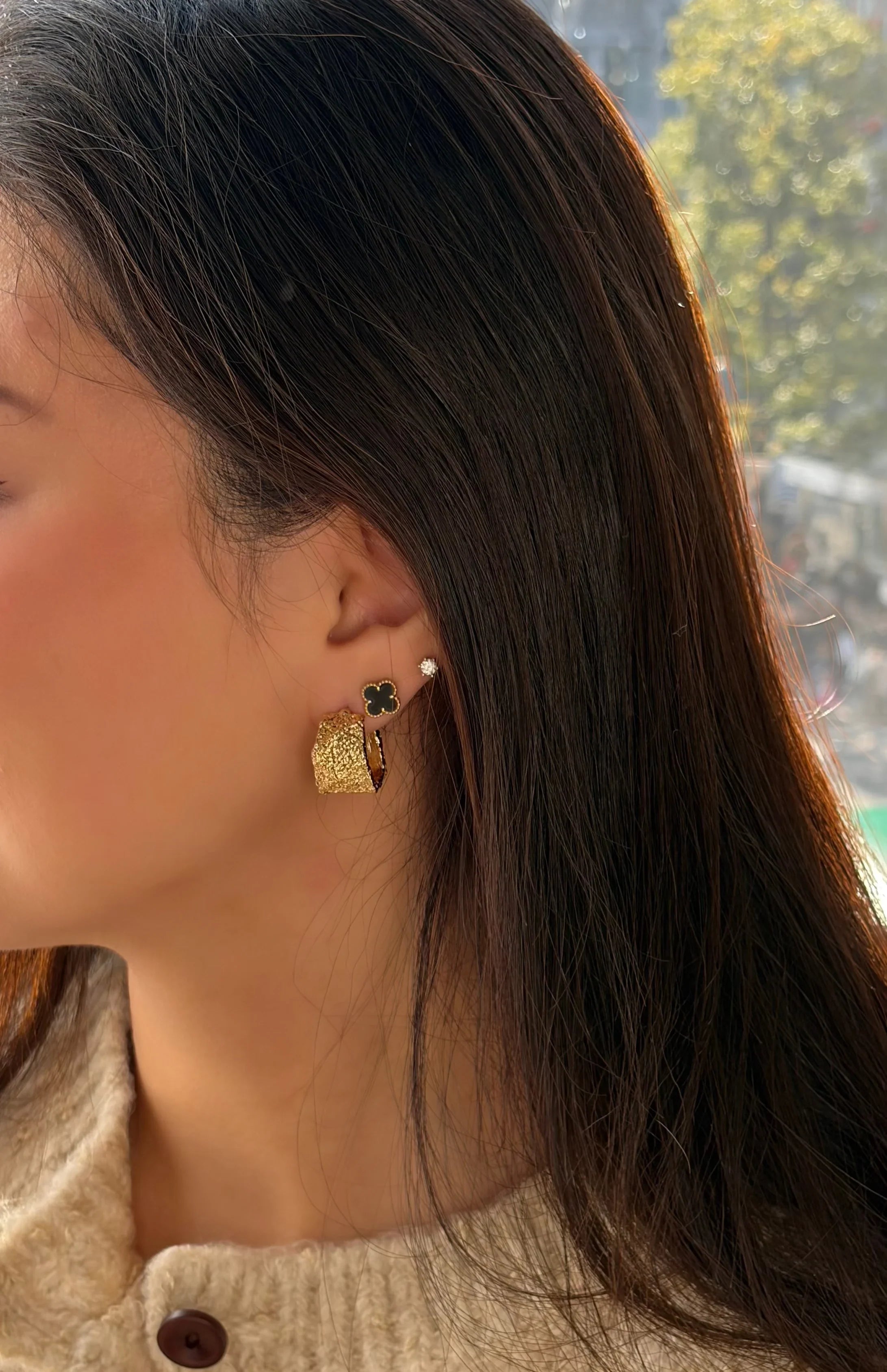 How to Wear Earrings in Your 20s, 40s, 60s and Beyond: A Timeless Guide - Halfhalf Jewelry