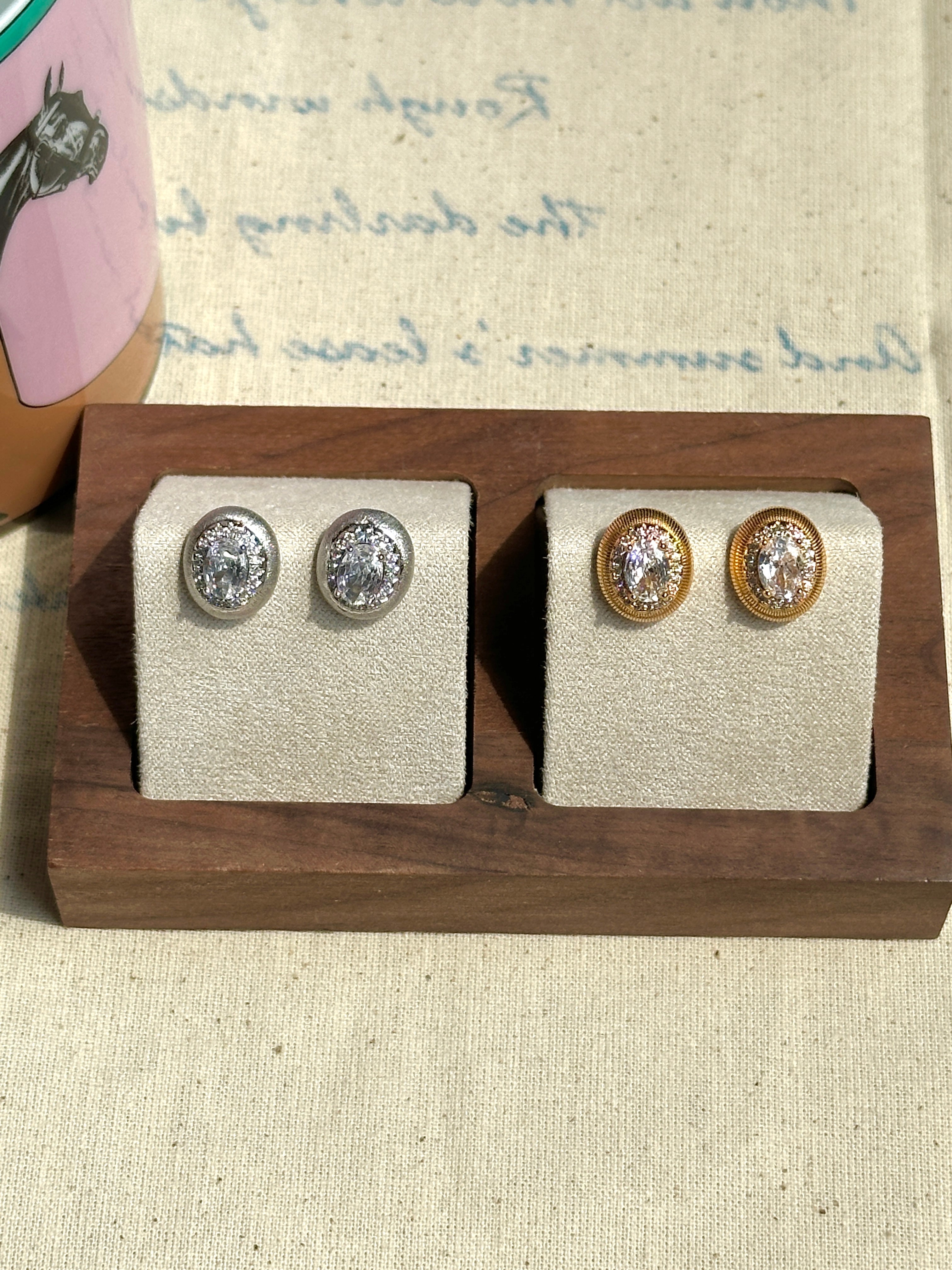 The Ellipse Earstud