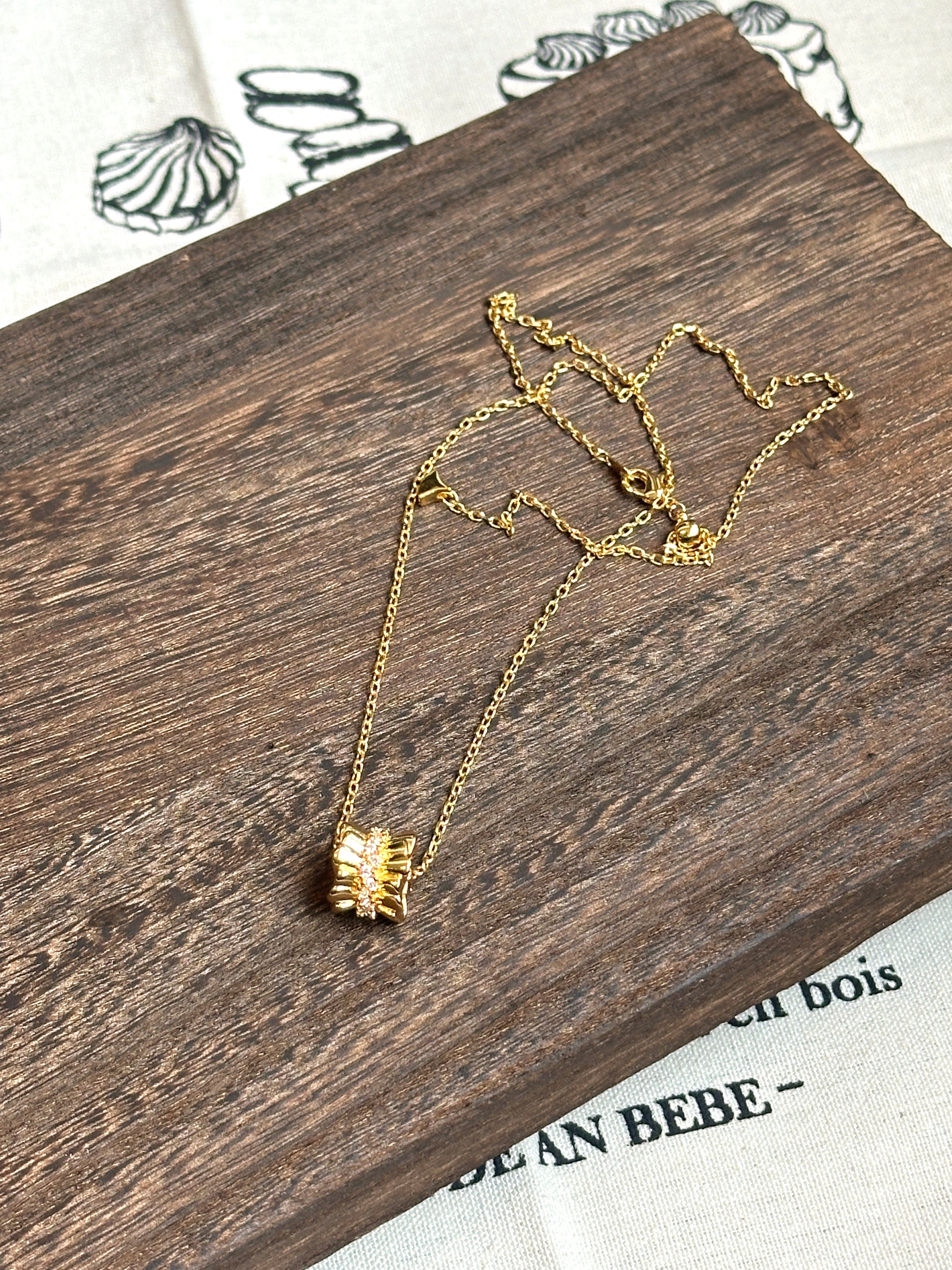 Gilded Surprise - Halfhalf Jewelry