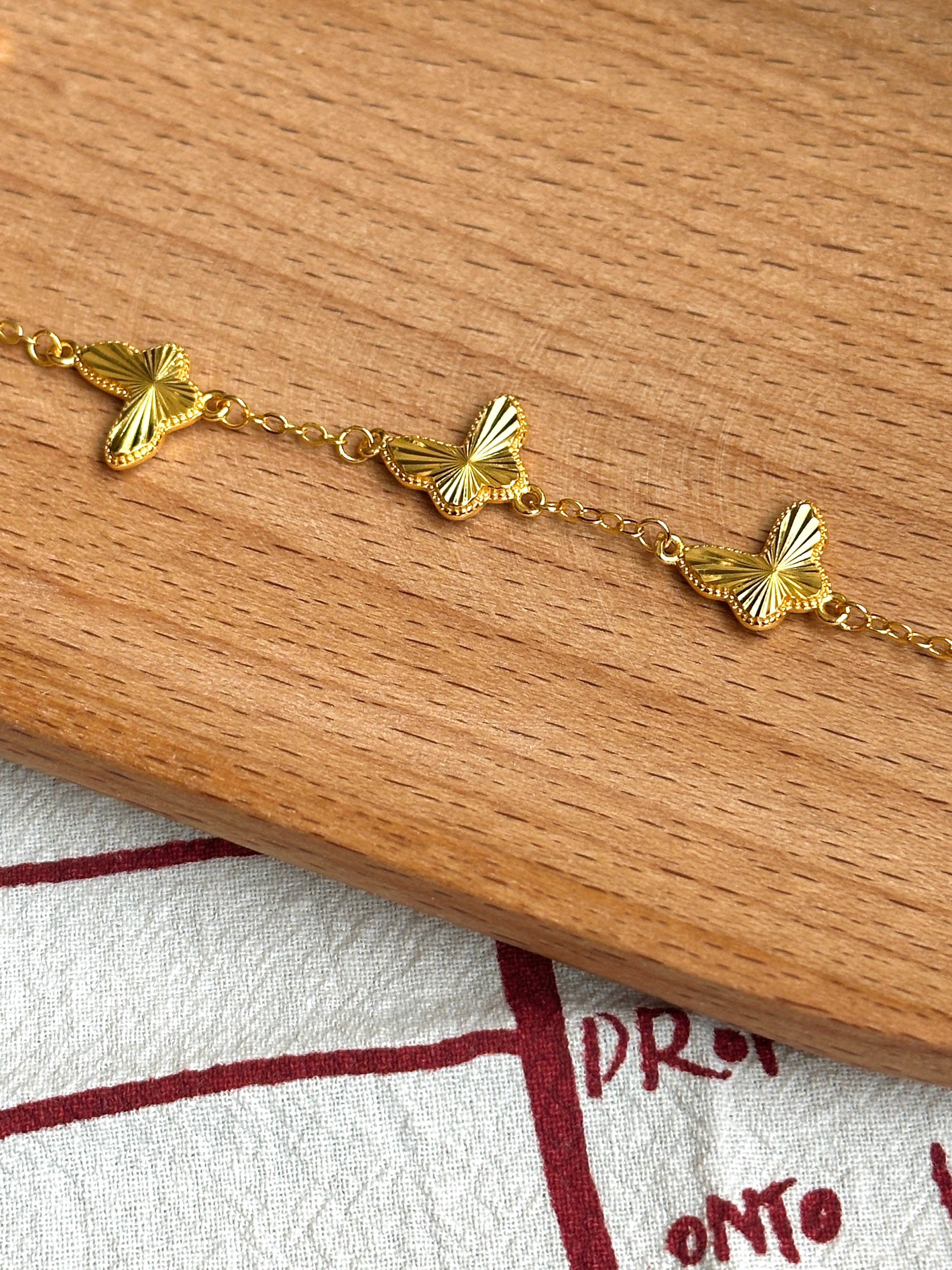 Shimmering Flutter - Halfhalf Jewelry